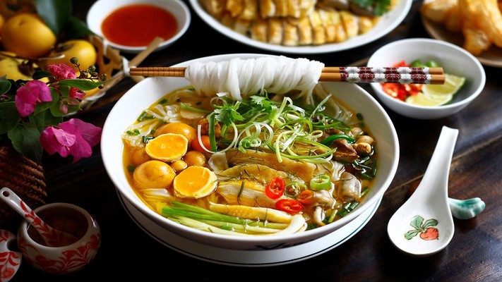 Phở Gà Đông Tảo Quốc Vượng - Phở Gà Đông Tảo & Phở Gà Trộn