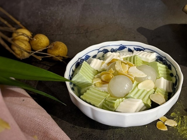 TinTin - Chè Khúc Bạch & Bánh Flan - 1 Đường Số 14