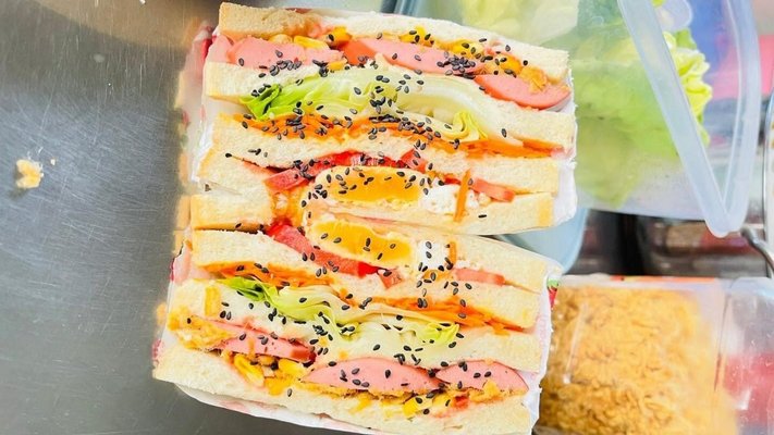 Song Tú Sandwich - Đinh Tiên Hoàng