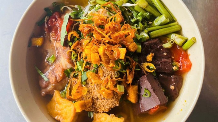 Bún Riêu & Bánh Đa Cua - Hai Chị Em