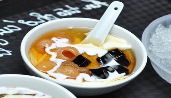 Chè Bốn Mùa Cô Chinh & Bánh Mỳ Patê