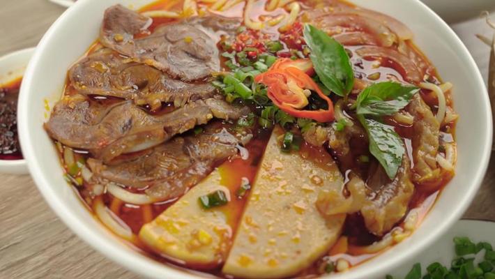 Bún Bò Huế & Cơm Rang Mai Trang