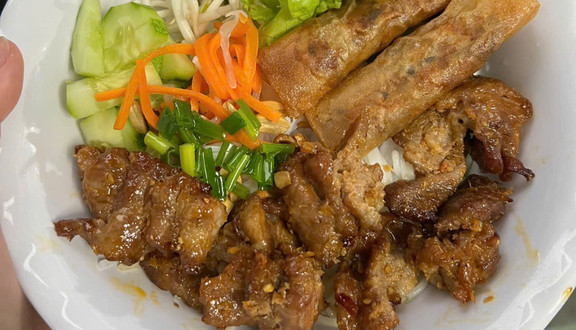 Chị Bé - Bún Thịt Nướng - Phan Văn Trị