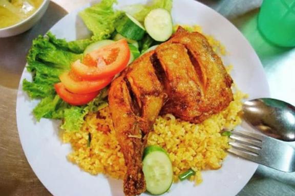 Cơm Gà A Lửng - Nguyễn Khoái