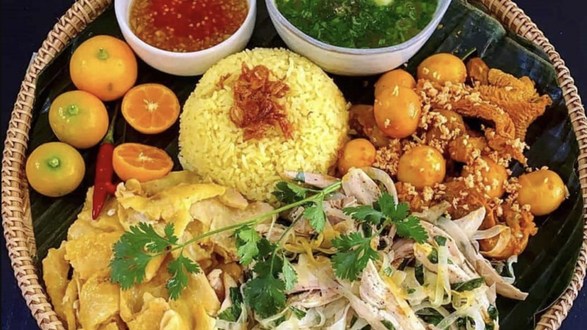 Cơm Gà Ta Tam Kỳ Ngọc Hồng - Nguyễn Duy Trinh