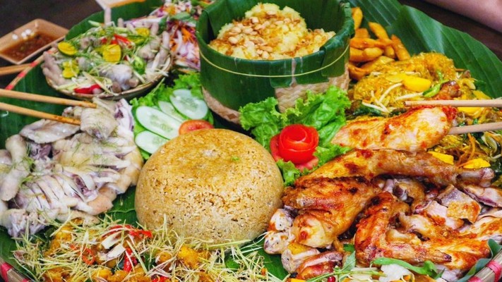 Lộc Đỉnh Quán - Gà Lên Mâm - 32 Khúc Hạo