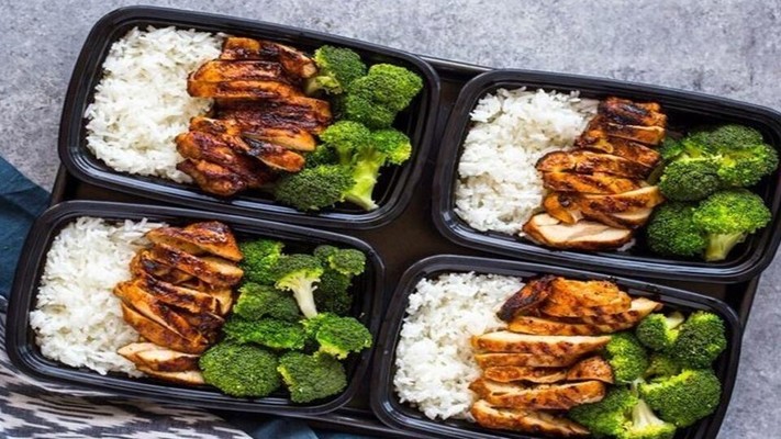 Vũ Nguyệt - Cơm Văn Phòng - Trần Thái Tông