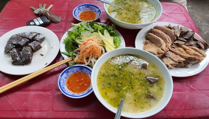 Quán Út - Bún Bò, Cháo Gà & Xôi Gà - Phạm Văn Đồng