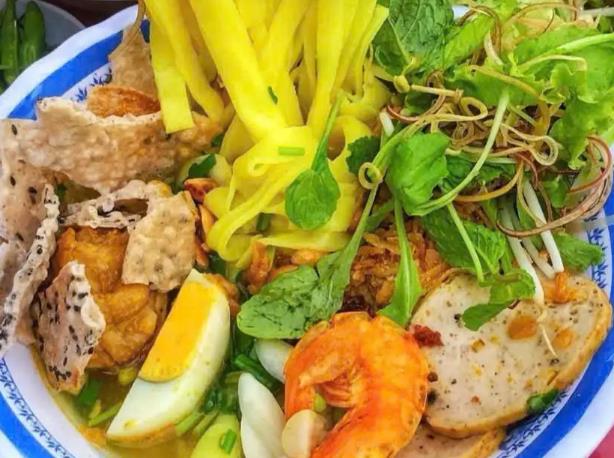 Bà Châu - Mì Quảng & Bún Bò Giò Heo - Vũ Hồng Phô