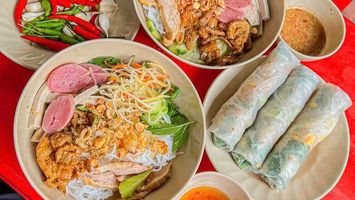 Quán A Dậu - Bánh Cuốn Tây Sơn, Bún Thịt Nướng & Ăn Vặt - 312F Hoàng Văn Thụ