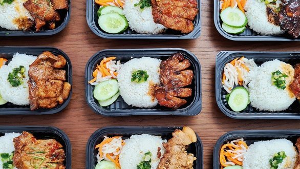 Cơm Delichi - Cơm Sườn, Ba Rọi Xốt & Cơm Văn Phòng - Nguyễn Gia Trí