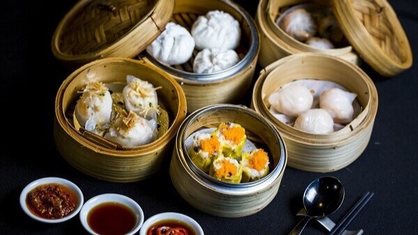 Xôi Mặn Cô Bảy - Tôn Đản