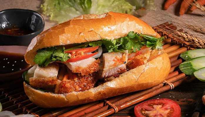 Long Cường Ký - Vịt Quay, Bánh Mì Heo Quay & Bánh Mì Xá Xíu - Thuỵ Khuê