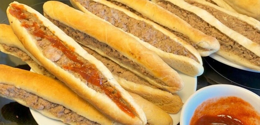 Bánh Mì Pate Cột Đèn - Linh House - Điện Biên Phủ