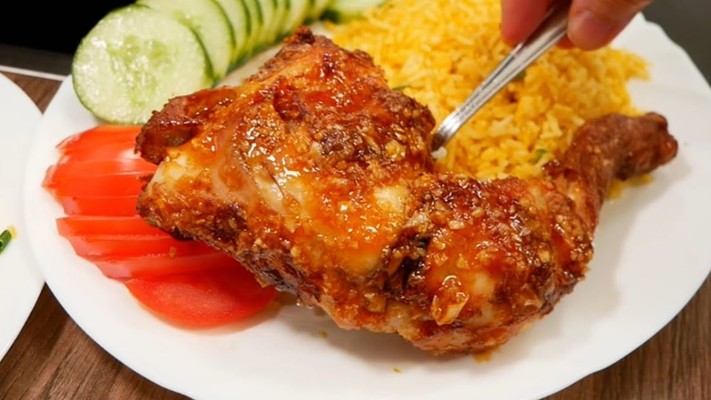 Cơm Gà Chiên & Heo Giả Cầy - Quốc Lộ 1A
