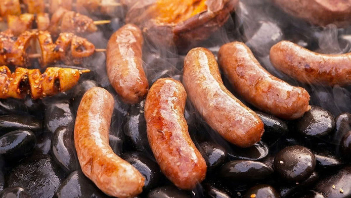 Ăn Vặt Túc Tắc - Lạp Xưởng Nướng Đá - Tân Thới Hiệp 21