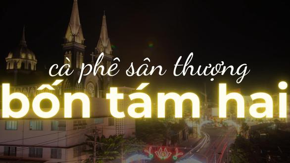 Cà Phê Sân Thượng Bốn Tám Hai