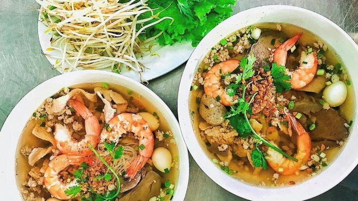 Hủ Tiếu Thu Hà - Nguyễn Văn Quá