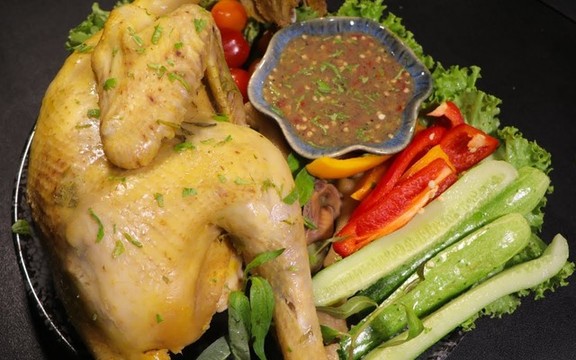 Anna Bich - Gà Hấp Mía & Gà Ủ Muối