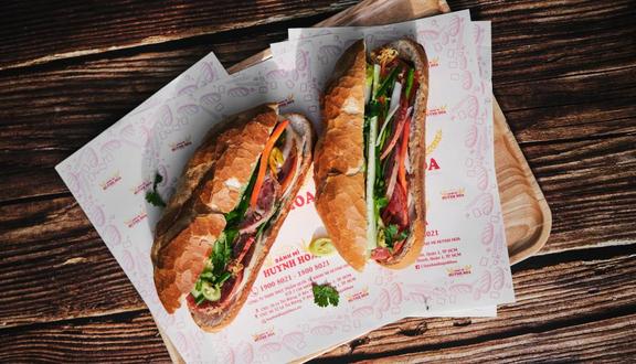 Bánh Mì Huynh Hoa - Bánh Mì Pate - 26 Lê Thị Riêng
