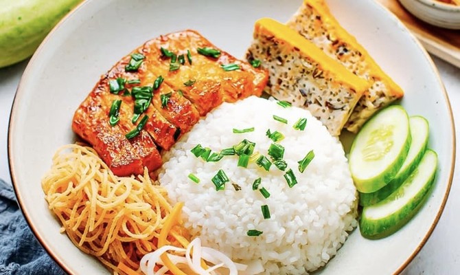 Cơm Tấm & Bún Chả Hà Nội Cô Hưng - KDC Việt Sing