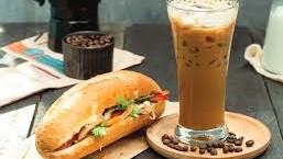 Tiệm Bà Bảy - Bánh Mì & Cà Phê - Chế Lan Viên