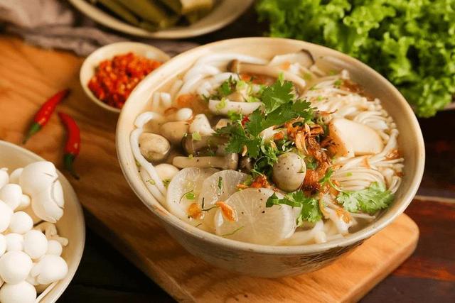Bánh Canh Khuya - Mã Lò
