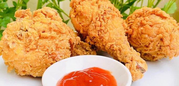 Tiệm Gà Rán, Trà Sữa & Mì Xào - Út Loan