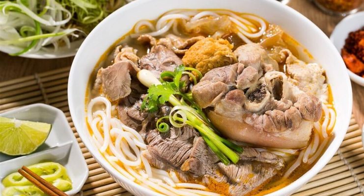 Bún, Phở & Sinh Tố - Chị Ba Diễm - Trần Thị Lý