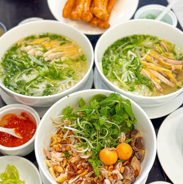 Phở Gà Hà Nội Dung - Ấp Bắc