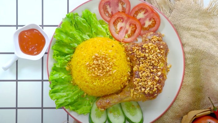 Cơm Gà Mắm Tỏi Cô Ry - Nguyễn Trọng Tuyển