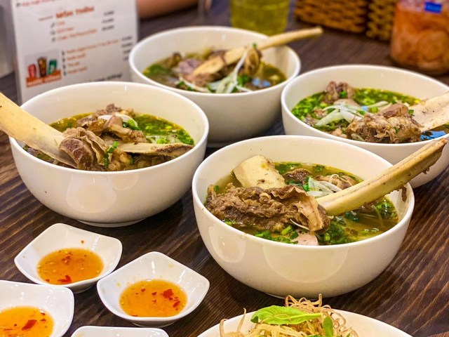 Bún Bò - Bò Kho 372 - Tùng Thiện Vương