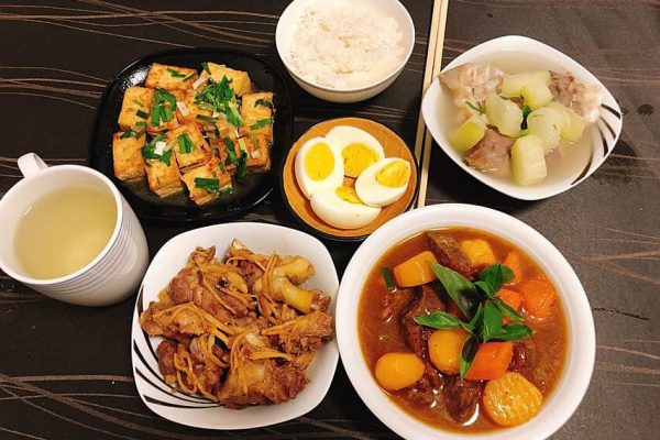 Tennis Quán - Điểm Tâm Sáng & Cơm Trưa