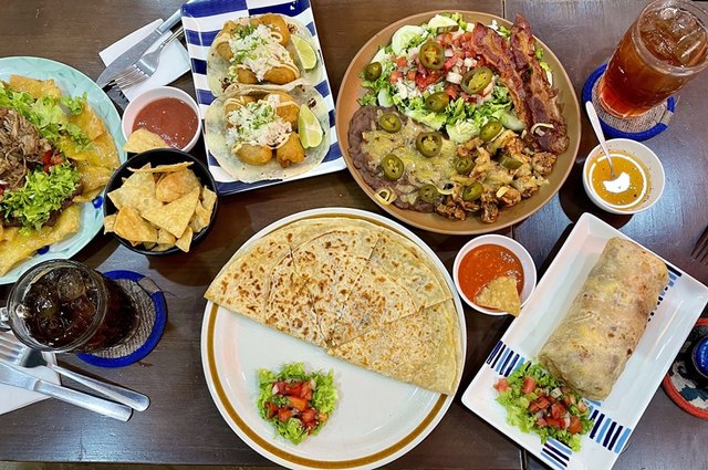 Tippy’s The Dive Mexican Food