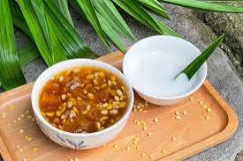Cô Hương - Chè & Cafe - Pháp Vân