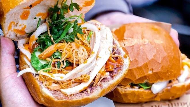 Tiệm Nhà Trang - Bánh Mì Gà Xé & Cà Phê