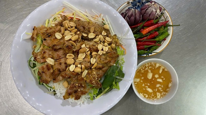 HUE’S SKY - Bún Thịt Nướng, Bún Mắm Nêm & Các Món Huế