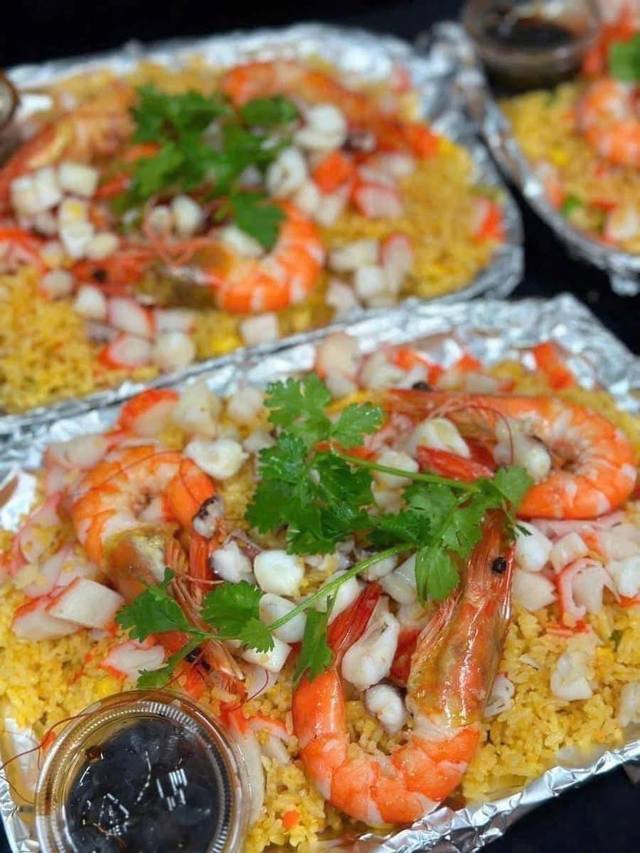 Cơm Chiên Chiến Lược - Cơm Chiên Gà Xé & Cơm Gà Xối Mỡ