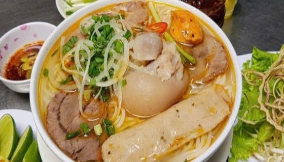 Bún Bò Huế Thịnh Thuỷ - Doãn Kế Thiện