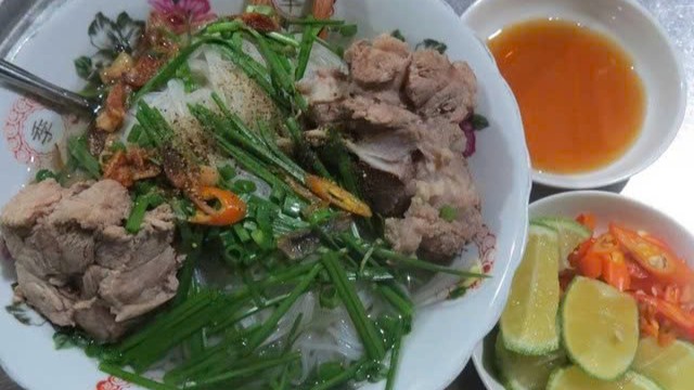 Hủ Tiếu Gõ & Hột Vịt Lộn - Võ Nguyên Giáp