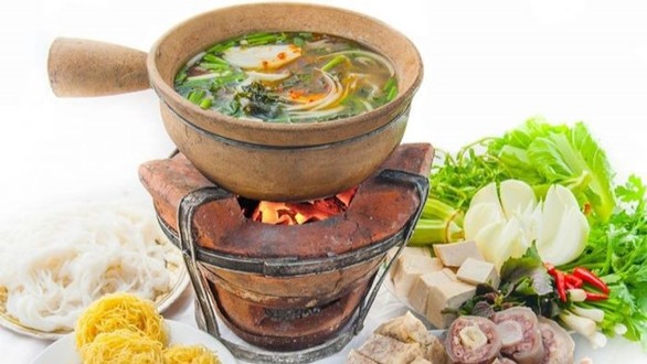 Lẩu Bò Chú Tám (Cậu Hai) - Trần Xuân Soạn