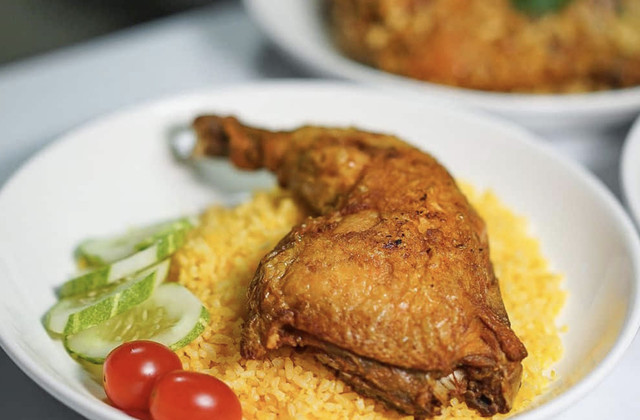 Thành Ký 8 - Cơm Gà Xối Mỡ - Nguyễn Thái Sơn