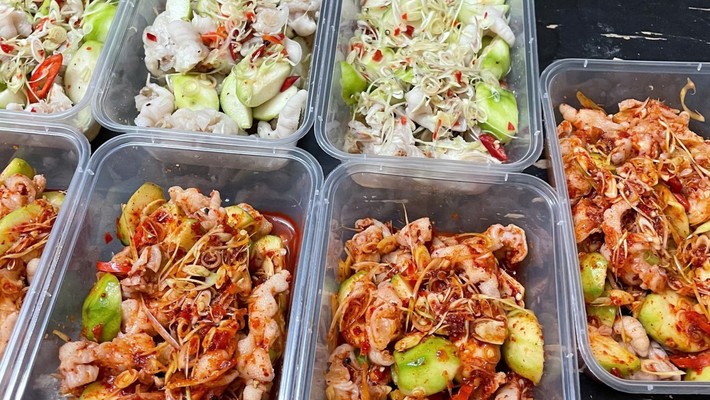 Chân Gà Rút Xương - Trang Chi - Nguyễn Thiện Thuật