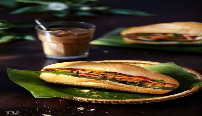 Bánh Mì Sài Gòn & Lạp Xưởng - 355B Nguyễn Khang