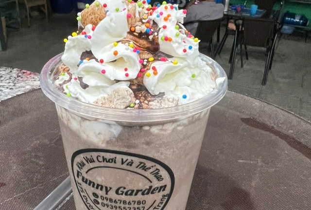 Funny Garden Coffee - Đường 23/10