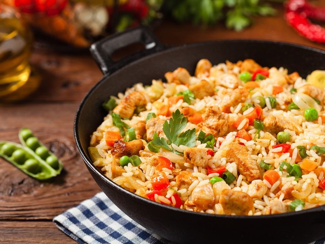 Quán Ăn 60-B5 - Cơm Chiên, Phở Xào Giòn & Hủ Tiếu Áp Chảo