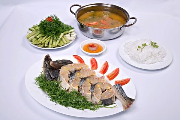 Lẩu Cá Tầm & Ốc Tươi Sống Cô Oanh - Phan Trung