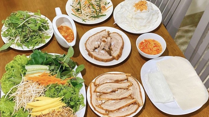 Thảo Bánh Huế - Bánh Tráng Cuốn Thịt Heo - Hùng Vương