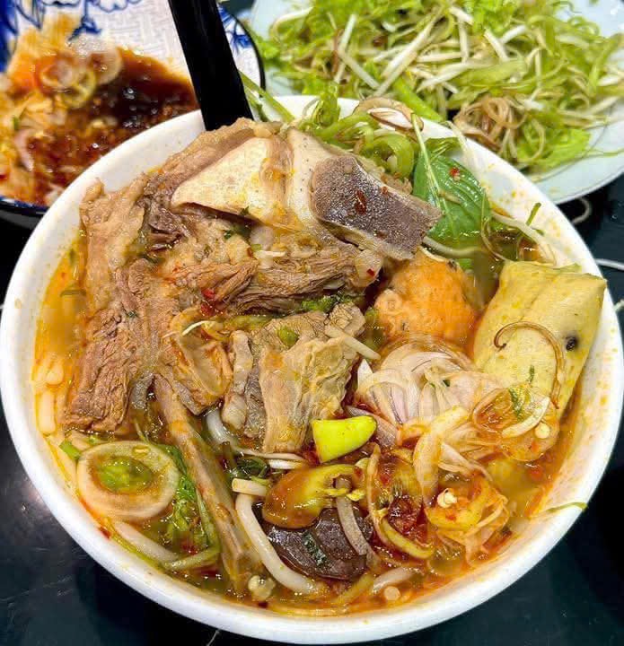 Bún Bò Cô Bảy - Phan Đình Phùng