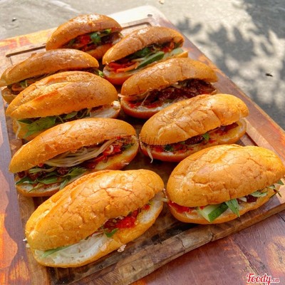 Bánh Mì Chuột Ông Lý - 288 Bế Văn Đàn